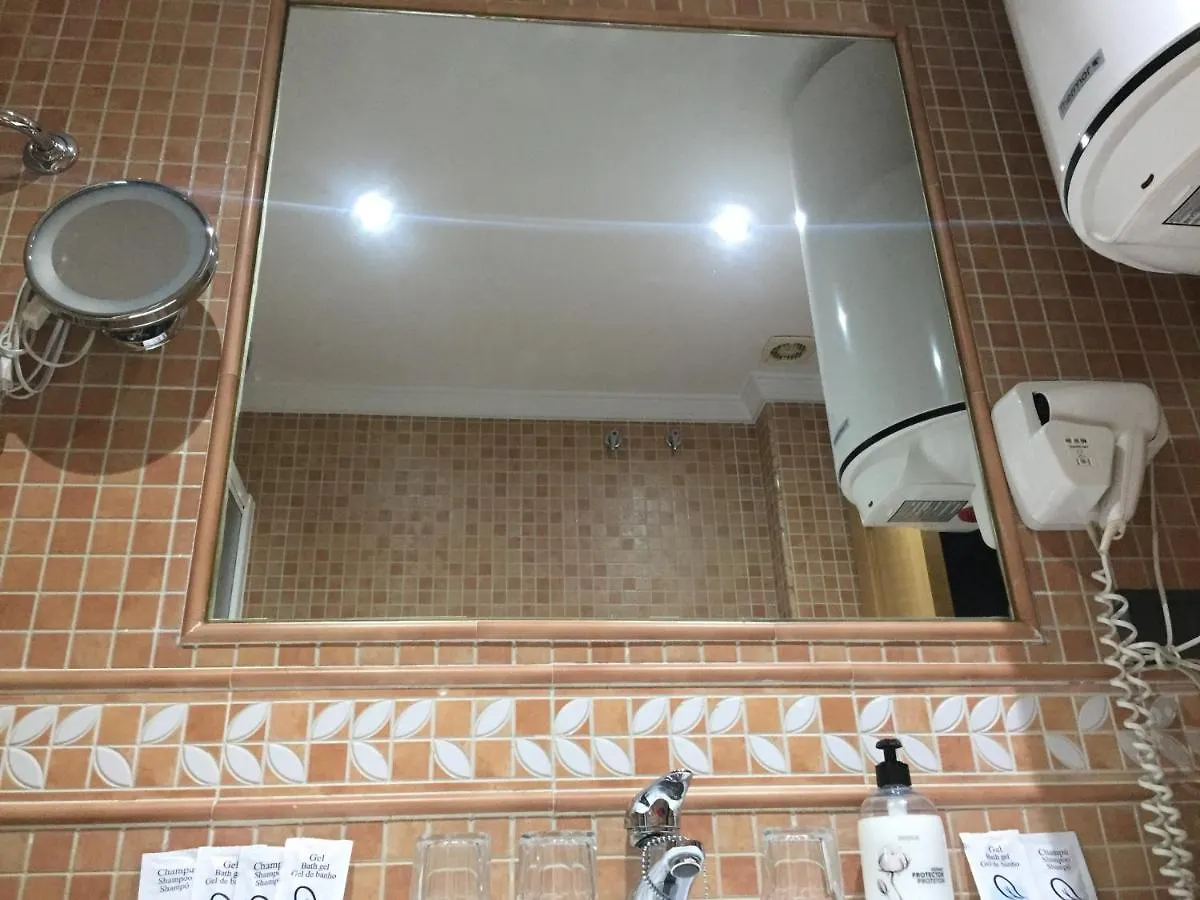 Hostal Ana Alhama de Granada 0*,